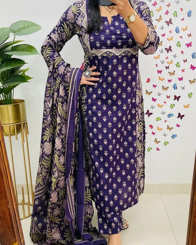 Kurta Cotton Kurti With Handcrafted Adda Anchor Patra Work On Yoke Paired With Cotton Pant And Fine Malmal Cotton Dupatta Less